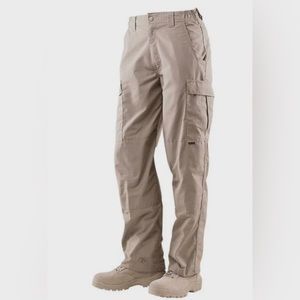 NWT Men's TRU-SPEC 24-7 Series Simply Tactical Cargo Pants in Khaki - Size 30/32